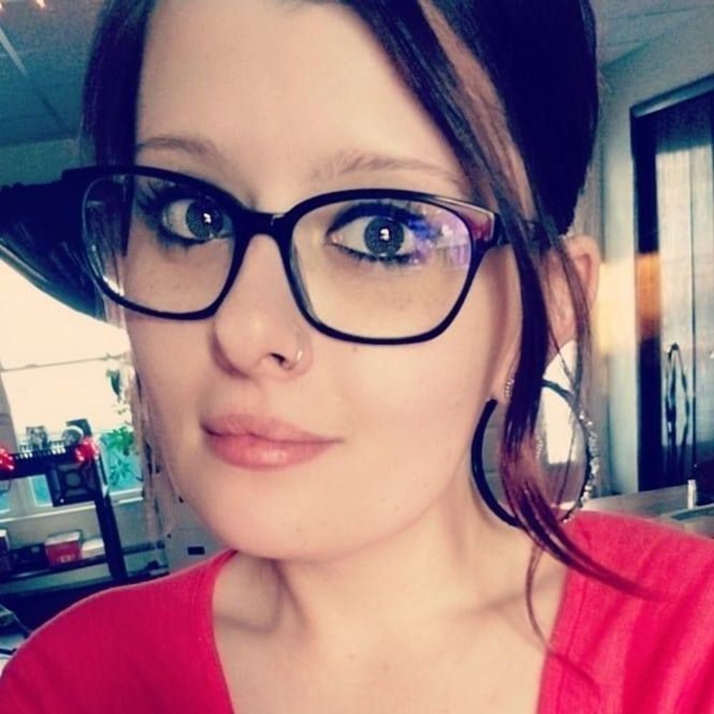 Meet your Posher, Whitney